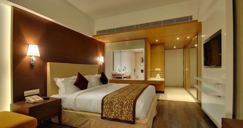 Hotel Platinum Rajkot Ruang foto