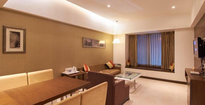 Hotel Platinum Rajkot Bagian luar foto